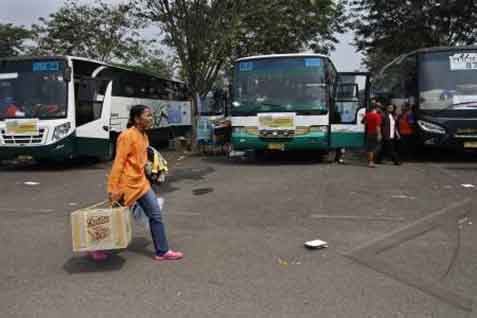  MUDIK LEBARAN 2014: Agen Bus Manado-Gorontalo Kewalahan